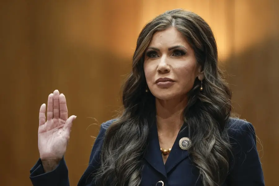 Mario Bustamante Leiva, el latino que habría robado la cartera de Kristi Noem