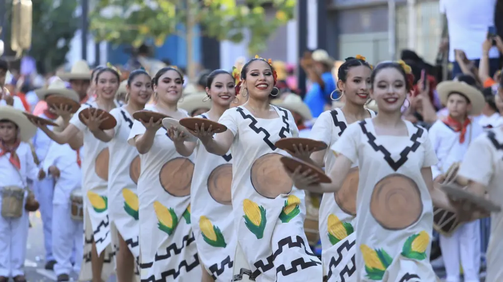 Feria Tabasco 2025: Jalpa de Méndez gana el desfile de carros alegóricos