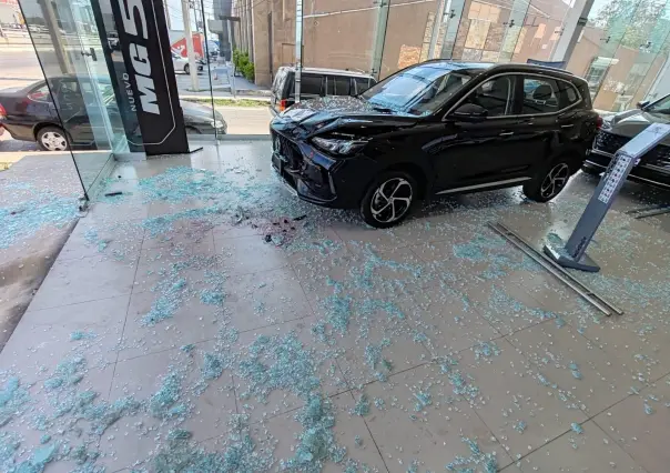 Ventanal destrozado en agencia MG de Tampico: ¿Que fue lo que sucedió?