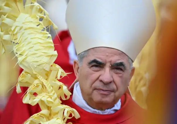 Cardenal Giovanni Angelo Becciu, condenado por malversación y fraude, renuncia al Cónclave