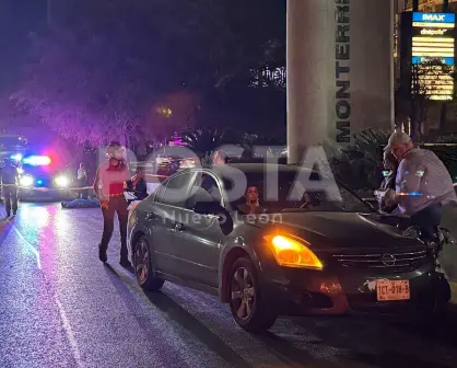 Joven evita puente peatonal y muere atropellado en San Pedro Garza García