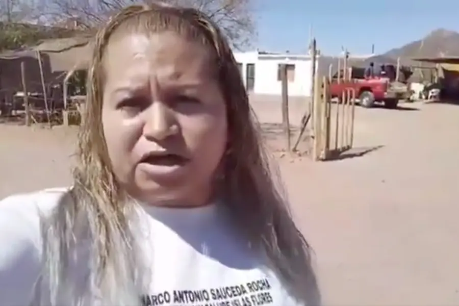 VIDEO | Ceci Flores acude a casa de "El Comander", acusado de secuestrar a sus hijos