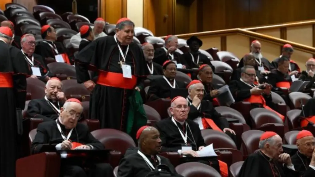 Cónclave: ¿Cómo vestirán los cardenales que elegirán al nuevo Papa?