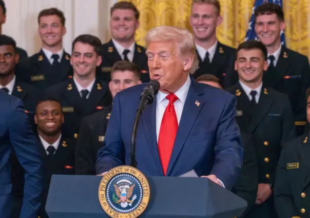 Donald Trump firma decreto para reducir aranceles a sector automotriz mundial