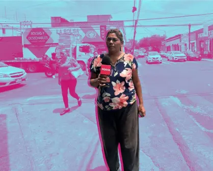 Recorriendo caminos por su hijo, mujer recolecta latas y plásticos para solventarse