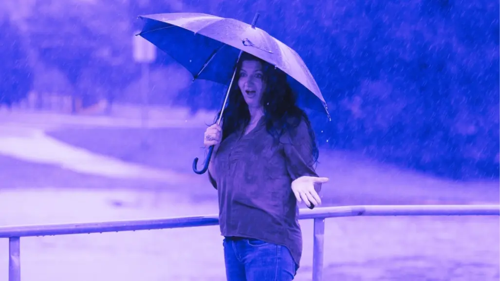 Clima caluroso y lluvias intensas marcarán este jueves de asueto a Nuevo León