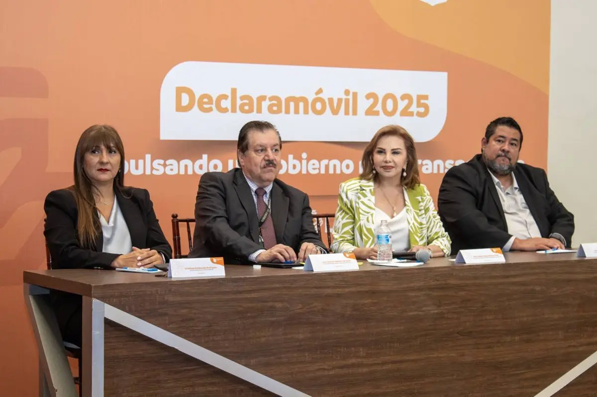 La contralora General del Estado, María Teresa Herrera Tello, destacó la importancia de la transparencia en la presentación del programa Declaramóvil 2025. Foto: Facebook Contraloría Nuevo León