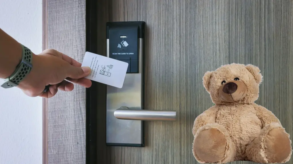 Hoteles en Baja California Sur podrán negar servicio si no se prueba parentesco con menores