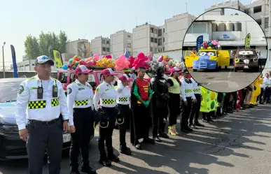 Personal de tránsito de la SSC regala juguetes a niños de escasos recursos