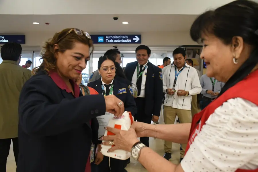 Cruz Roja Yucatán recibe donativo de 50 mil pesos por parte del Grupo ASUR