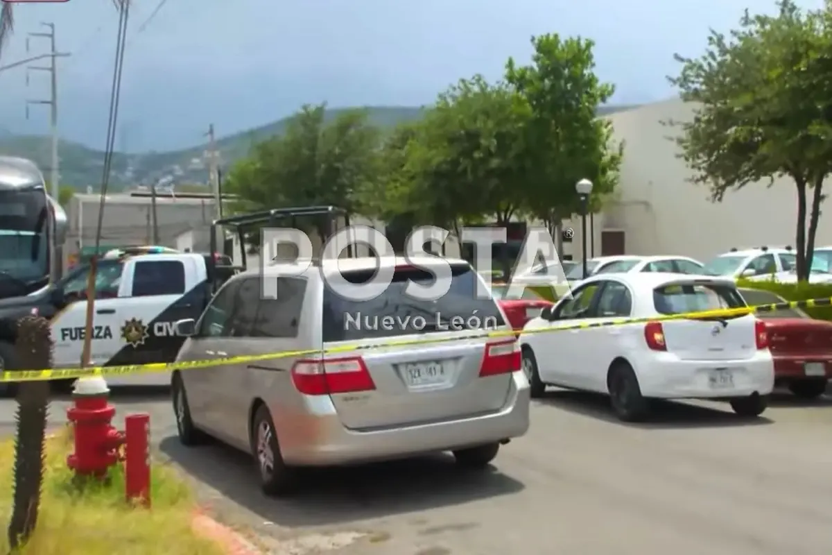 El ataque ocurrió dentro de una capilla funeraria, ubicada en el cruce de la avenida Morones Prieto y la calle Guanajuato. Foto: Raymundo Elizalde