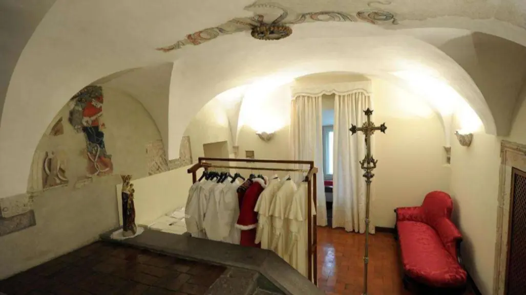 Cónclave: esta es la sala donde entra el cardenal electo y sale como Papa