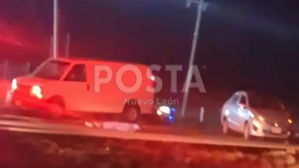 Enfrentamiento en autopista a Laredo deja tres víctimas, entre ellas dos agentes ministeriales