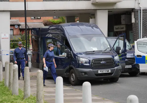 Hombre transporta restos humanos en una maleta en Londres
