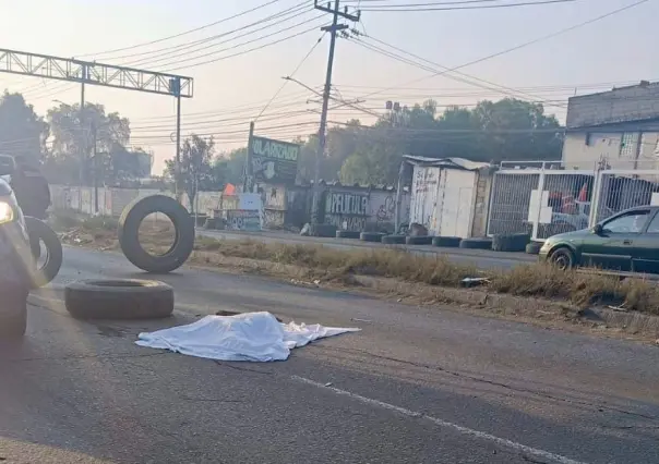 Muere atropellado en la Texcoco-Lechería; conductor se da a la fuga