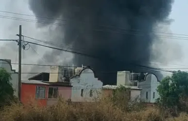 VIDEO l Incendio destruye fábrica en Yautepec, Morelos