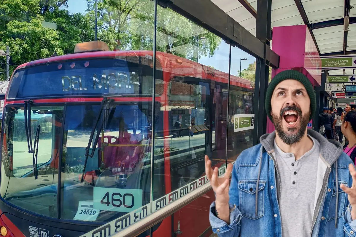 De fondo Metrobús CDMX en una estación, persona sorprendida. Foto: Pág. web Metrobús l Canva