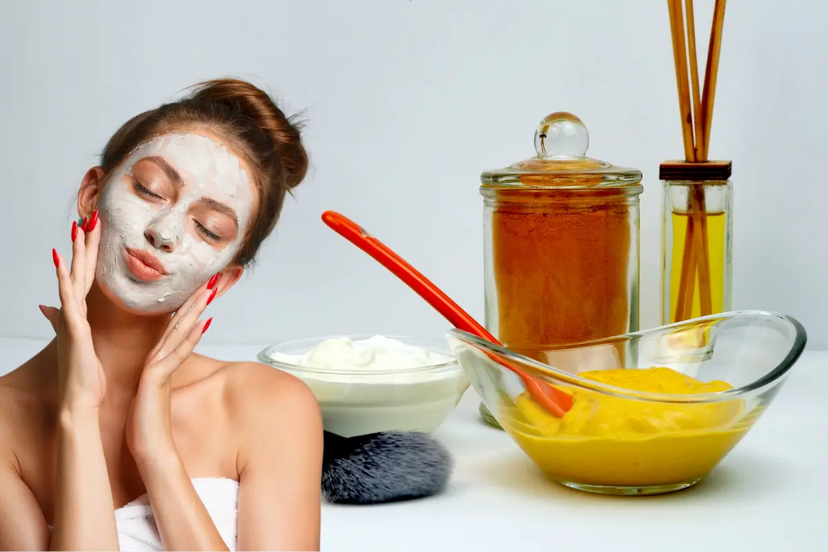 Se recomienda retirar bien la mascarilla porque la cúrcuma mancha temporalmente la piel. Foto: Canva