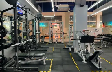 Adulto mayor de 65 años se desvanece y muere en un gimnasio por problemas cardíacos