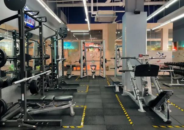 Adulto mayor de 65 años se desvanece y muere en un gimnasio por problemas cardíacos