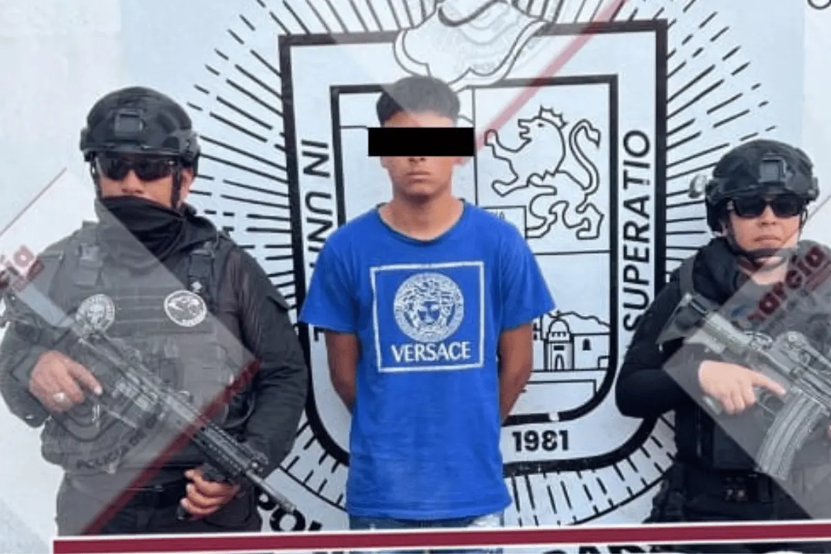 El sujeto, identificado como José Juan Chávez Espinoza, fue sorprendido conduciendo a exceso de velocidad en la colonia Real de Lincoln. Foto: Gobierno de García.