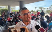 Maestros de BCS protestan frente a Mario Delgado: Lo anunciado por SEP es poco