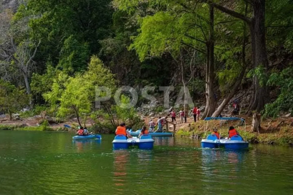 Una de sus actividades que puedes realizar es pasear en lancha | Foto: Posta Mx