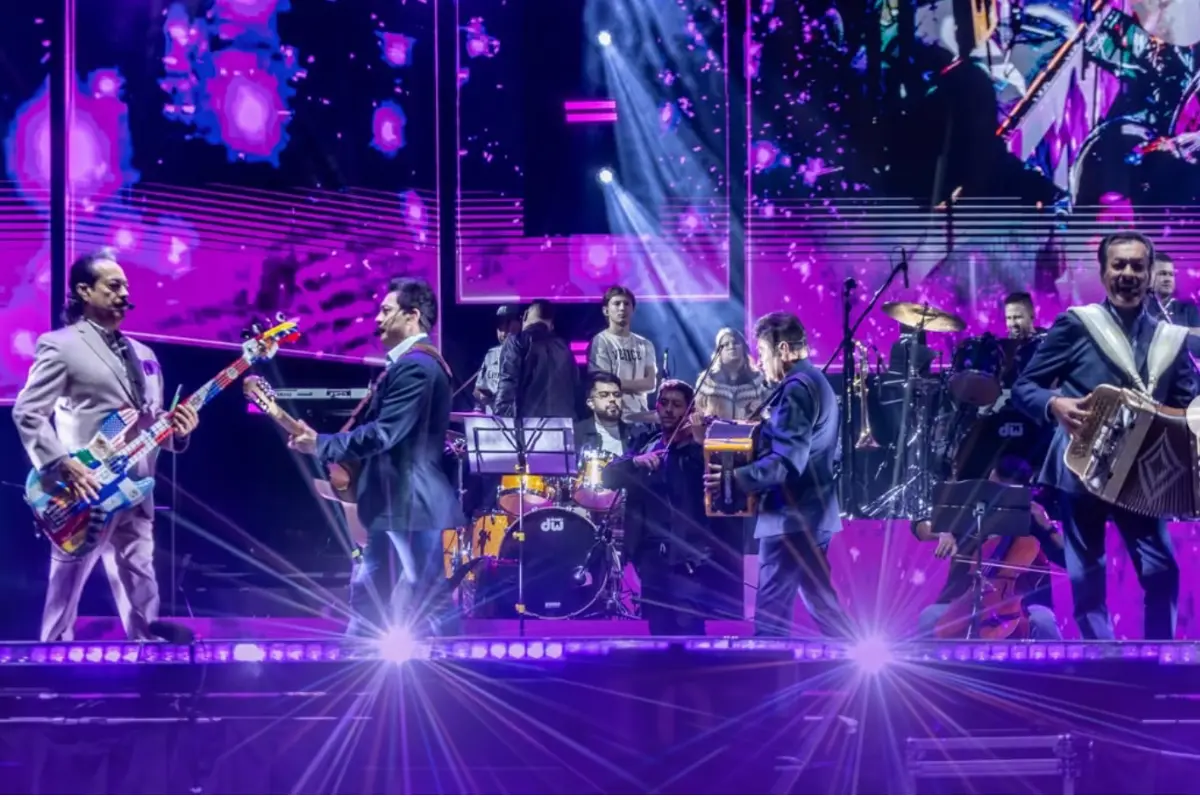 “Corridos Prohibidos” de Los Tigres del Norte (Foto: IG @lostigresdelnorte / Canva)