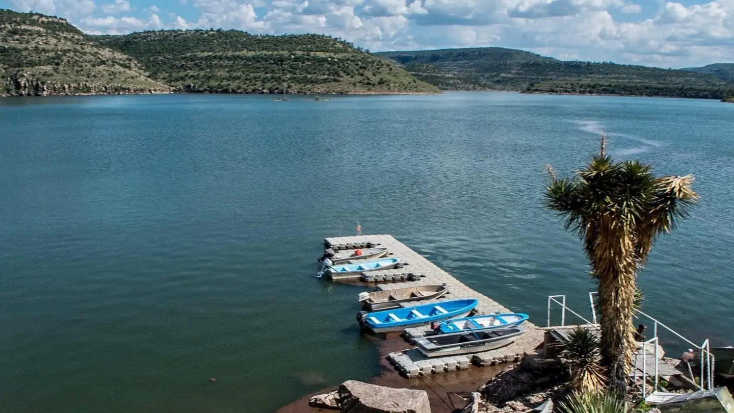 Se pueden realizar diversas actividades recreativas en las presas de Durango. Foto: Secretaría de Turismo de Durango