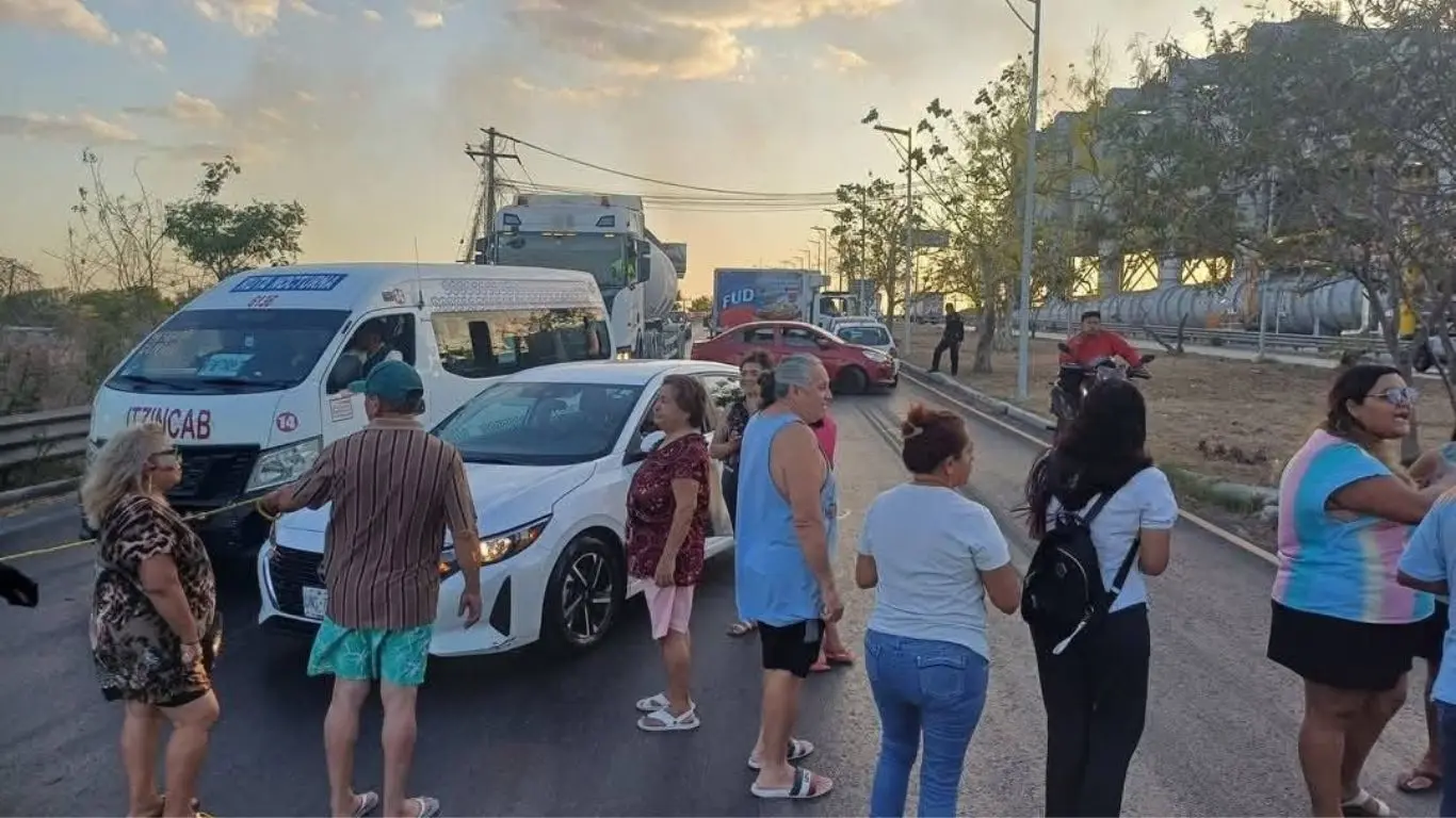 ¿Por qué los vecinos cerraron la avenida? Foto: Redes: Ponte Xux