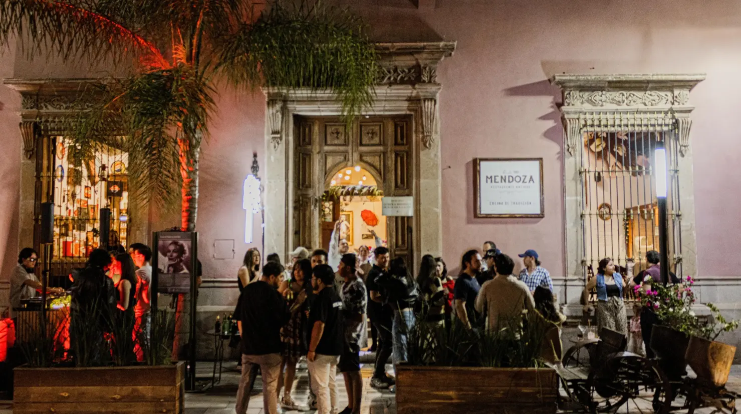 ¿Dónde estacionar si vas al restaurante de Durango que es museo de antigüedades? | Foto: Mendoza Restaurante Antiguo, en Facebook