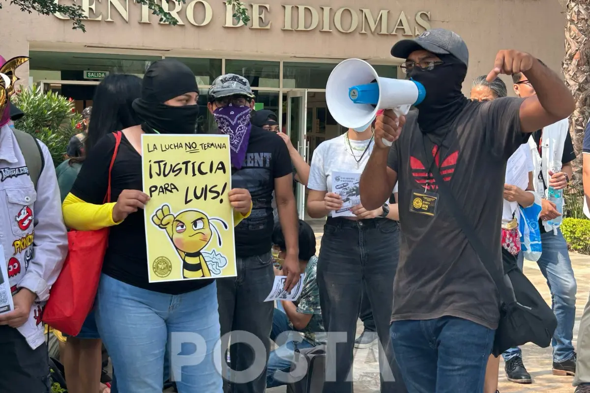 Más de 30 personas realizaron la protesta pacífica/Foto: Jorge López