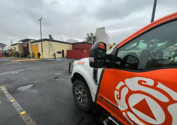 Controlan incendio en restaurante de Monterrey provoca evacuación preventiva sin lesionados