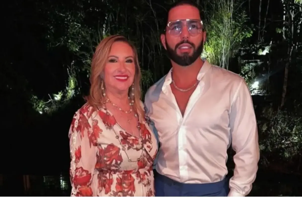 Leticia De Nigris ofende a su hijo durante un live de TikTok Foto: IG Poncho De Nigris