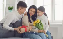 Día de las Madres: ¿Qué regalos NO dar a mamá este 10 de mayo?