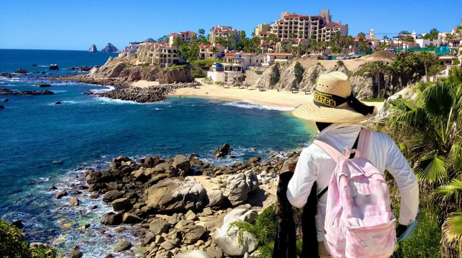 La falta de permisos entre vendedores ambulantes representa una competencia desigual frente a comercios establecidos que cumplen con obligaciones fiscales. Foto: TripAdvisor | Foto: Inspección Fiscal Los Cabos