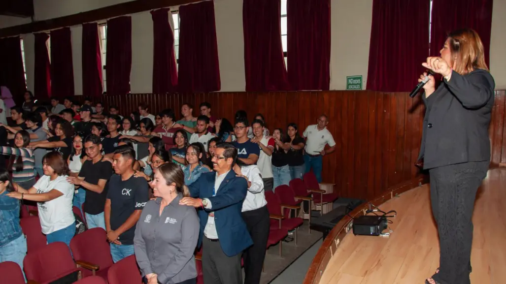 Arranca en Saltillo conversatorio Noviazgo sin Violencia dirigida a jóvenes