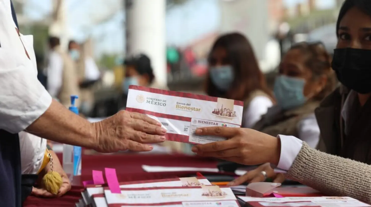 Pensión Bienestar: estos adultos mayores serán los primeros en cobrar en mayo. Foto: Secretaría del Bienestar