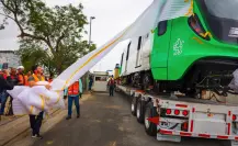 Samuel García recibe nuevos trenes para la Línea 1 del Metro