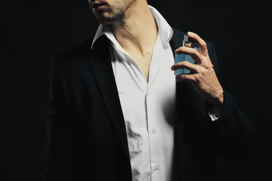 3 perfumes imprescindibles para hombres mayores de 40 años