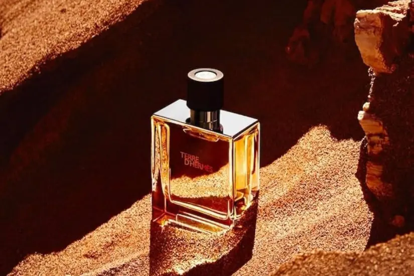 Terre d’Hermès es una fragancia que celebra la conexión entre la tierra y el aire. Foto: Canva
