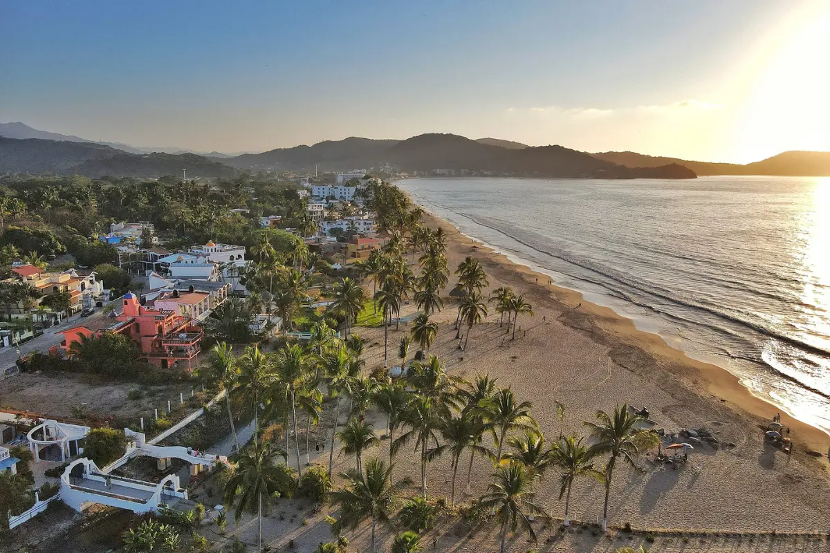 A Rincón de Guayabitos se le conoce como la alberca natural más grande de mundo. Foto: FB Rincon De Guayabitos