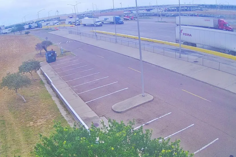 Es rápido el acceso por la línea fast en el puente Comercio Mundial, lado americano | Foto: cámaras
