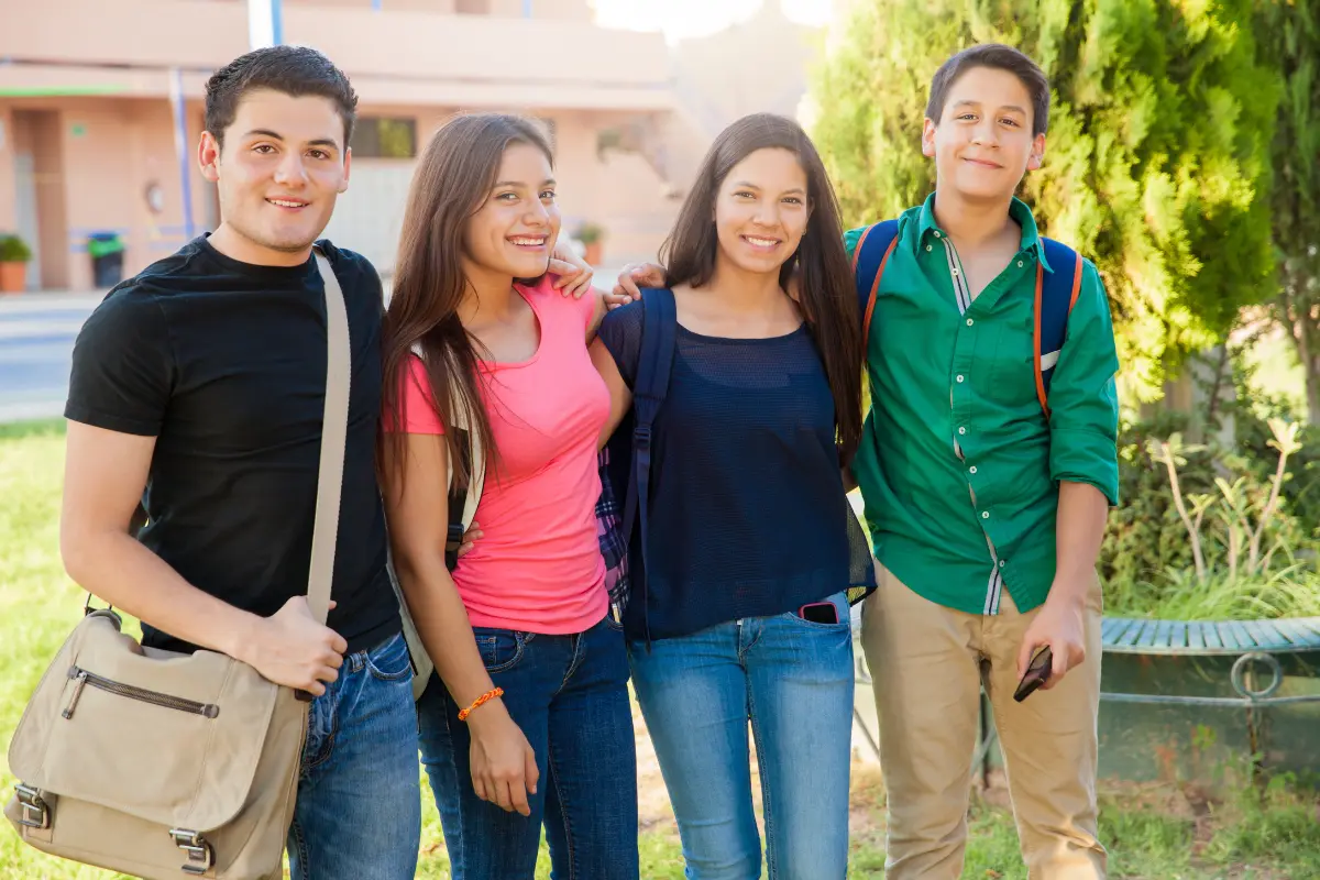 Estudiantes. Foto: Freepik | Canva