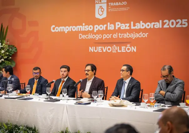 Ismael Flores señala a gobiernos pasados por caos en transporte público de Monterrey