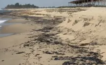 Derrame de petróleo afecta las costas de Paraíso en Tabasco