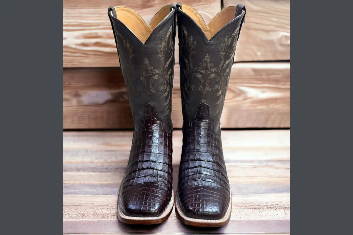 La marca también permite personalizaciones en ambos casos, lo que ha hecho que sus productos sean populares entre músicos, coleccionistas y amantes del estilo norteño. Foto: Facebook Don Cucos Boots