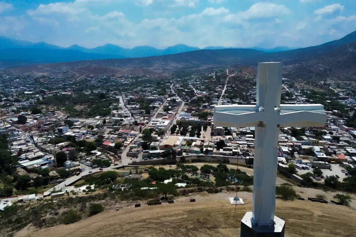 La construcción de esta Cruz Monumental tiene ese objetivo, incrementar el turismo religioso en la región. Foto: Facebook Tula de mi Amor