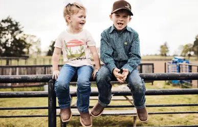 ¿Por qué las botas vaqueras no son un calzado recomendable para niños? Esto dicen especialistas