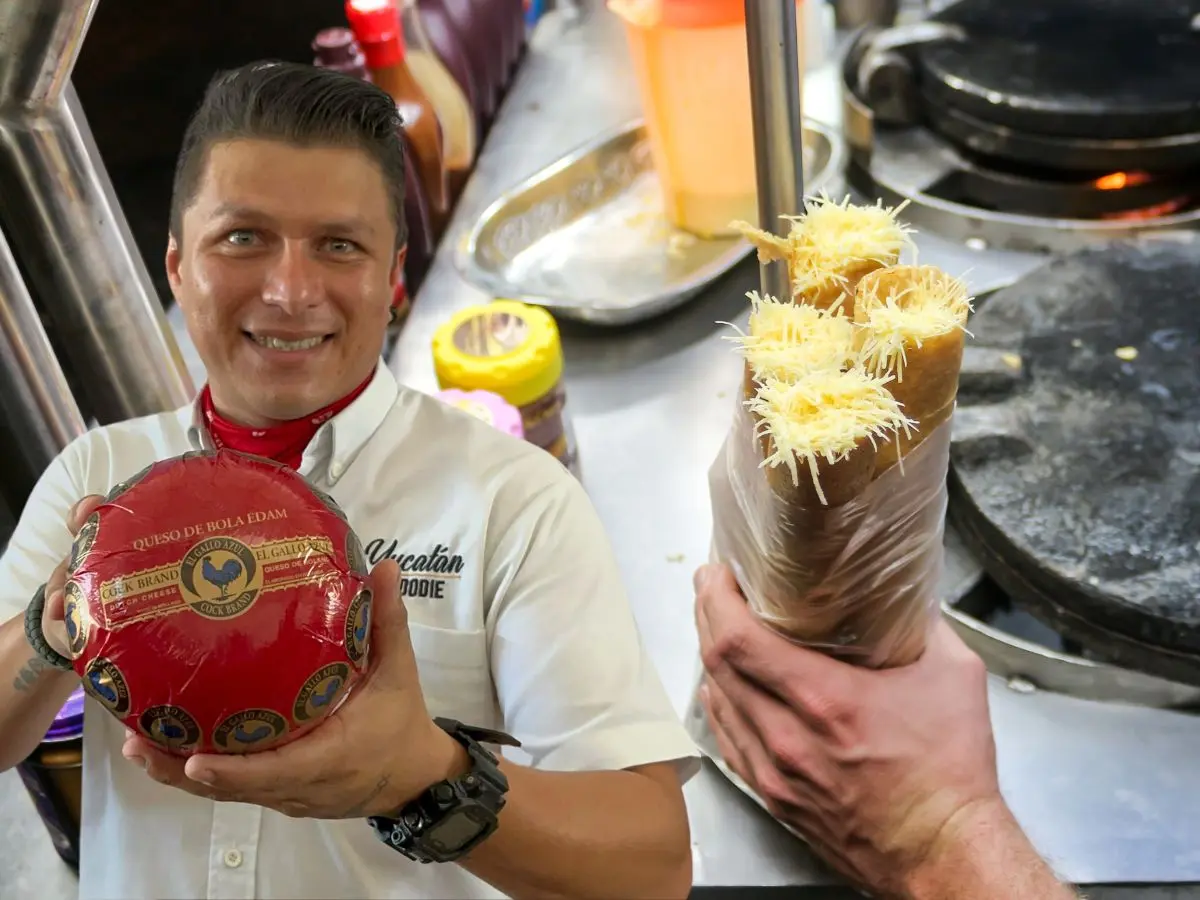 El queso de bola es uno de los principales ingredientes que se usan en la gastronomía de Yucatán.- Fuente Daniel Rodríguez y Canva